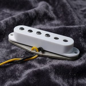Flashback guitar pickup by Wolfetone